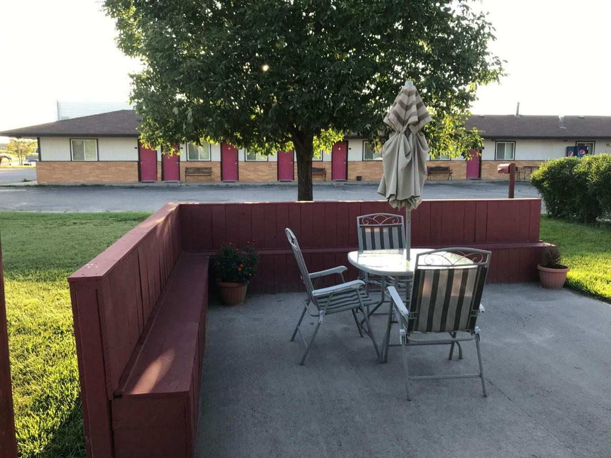 Motel Grand Chadron Εξωτερικό φωτογραφία