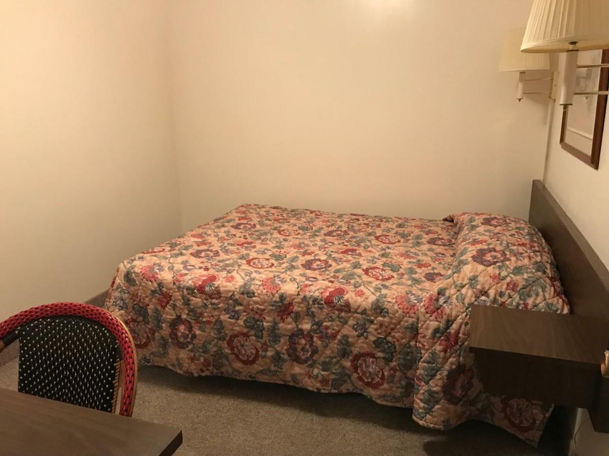 Motel Grand Chadron Εξωτερικό φωτογραφία